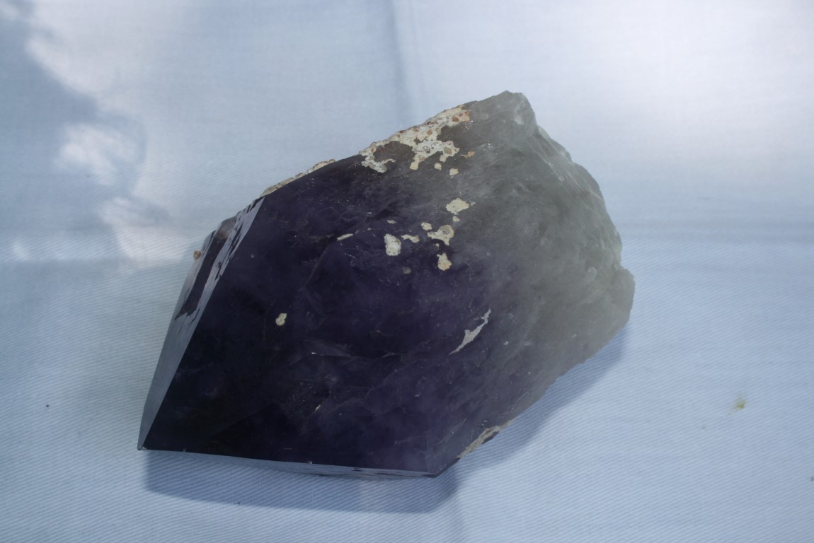 Amethyst point from Bolivia helps dispel evil 4949